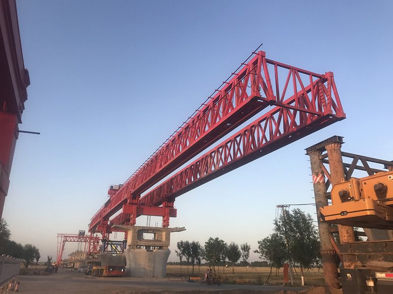 2600t節(jié)段拼裝架橋機(jī)